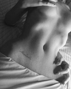 blooming_rosee 𝒞𝒽𝑜𝒸𝑜𝓁𝒶𝓉𝑒 𝑀𝒾𝓁𝓀 사진 4