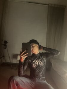 derek_devil24 Public Pic 4