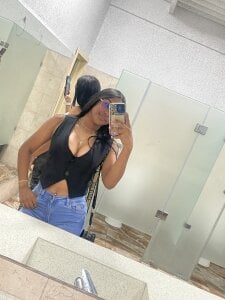 Samantha_47 Public  2. fénykép