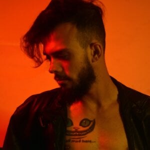 jonyboypriv More to me Pic