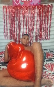aldan1365 San Valentín 💘🪽🥵🥰  2টি ছবি