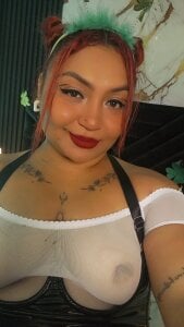 Halleyrosse: 🍀👅 Feeling lucky? I’m going deeper for you today… 💦🔥 I’m LIVE now, come watch 😈 ( 4 фото)