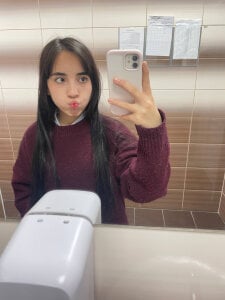 DoriSchech Public Pic