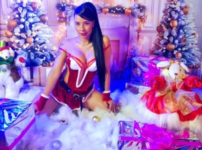 MishaKinki Your Christmas eve girlf Pic 5