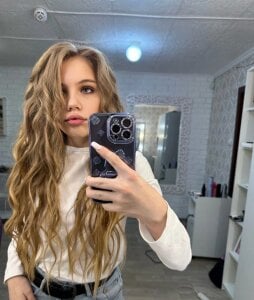 LisaThompas Public Pic 3