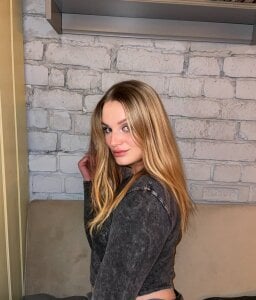 hey_shinyy Public Pic 4