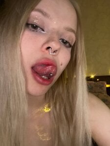 lucy_loy Public Pic 4