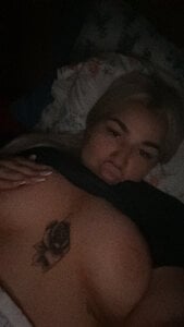 Leya__Droit Pussy Pic 5