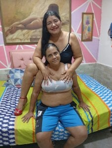 Danna_and_sharon Public Kuva