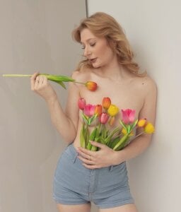 MissyBlaze Tulips and Me Pic 2