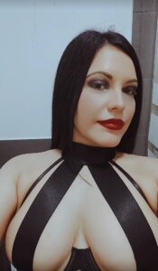 Morena_ojazos_travieza-39 Public Pic 3