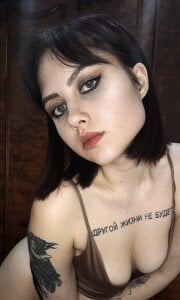 Rachel_Vega Public টি ছবি