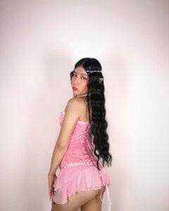 _Viollet Whipers of Rose Pic 2