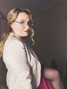 Your_Julia_Burns