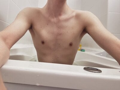 Elliot_Winki Public Pic 5