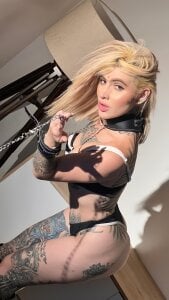 CarlaBrunni Your command is all I need. 👠 사진 3