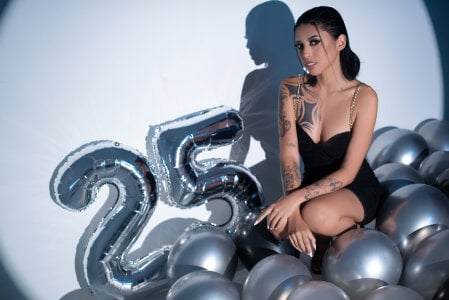 LilithLuxorr happy birthday to me Pic 5