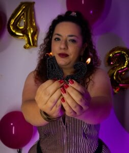 PamelaRizzoo celebrate with me Pic