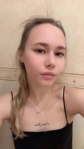 KatieGingell Public Pic 8