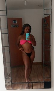 Keyla_SweetBack Public Pic 4