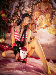 Isabella_Marsh 🎄💜merry christmas💜🎄 Pic 2