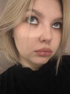 OpheliaRitz Public Pic 5