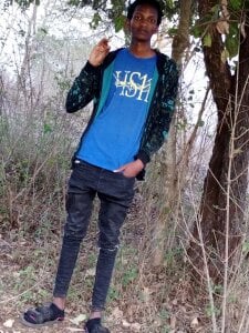 African_ebony_ Public  2টি ছবি