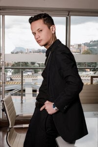 SkinnyZetth Mr. boss, look at me Pic