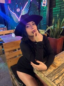 Sally_Black Tu agropecuaria 🤠💗 Foto 4