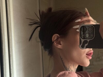 Selena_Sharp Your favorite ... Pic 7