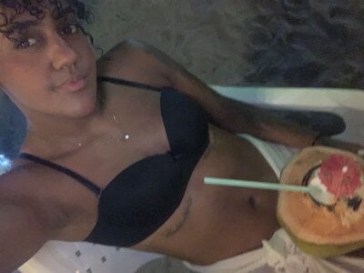 OnlyGia between sighs Pic 3