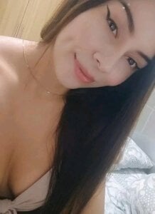 kitana_23 Public Pic 3