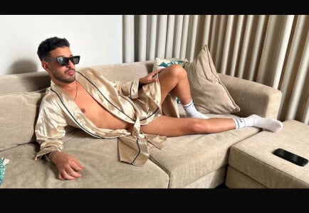 husbandandwifetobe Public Pic 2