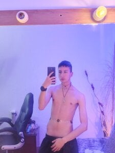 AngelRonson_ Public Pic 5