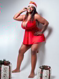 harleyevaans new christmas photosoot set 🎄♥️ Pic