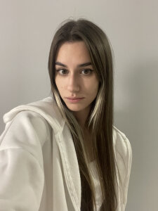 NilaBartkus Cameras on 🤫😀😎 Pic