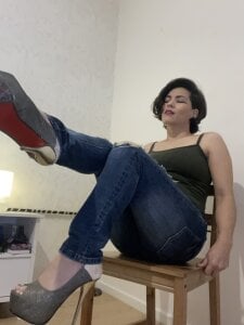 eva_luz I am yo🤗 Hình 4