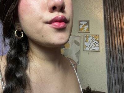 ZharaGag_on_u this little mouth does wonders with your cock 💋 Pic