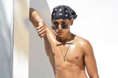 chris_de_la_fonde Public Pic 6