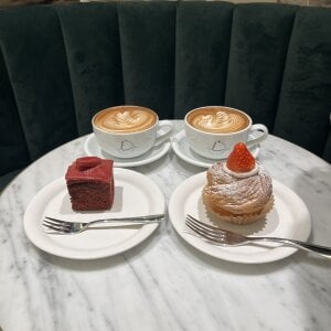 Ami_00121 Public slika 3