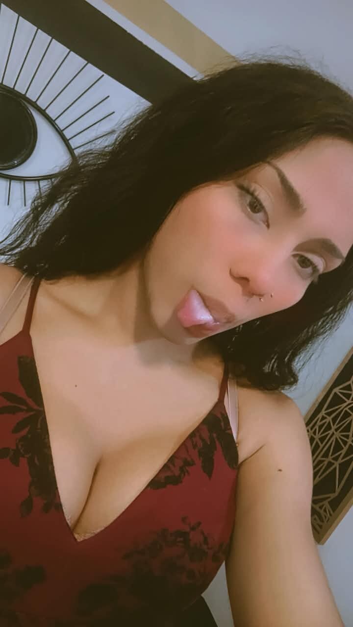 EmilyGomezLS Popularna fotka 4480