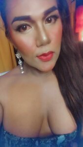 cuvyliciuos4u sexy curvy trexie Pic 2