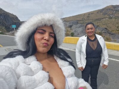 Karina_Mendoza: give me a ♥️ if you like our adventure photos ( 6 фото)