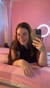 Public de Dollhell Foto 2