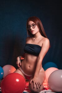 Paris_Velvet blue, red, white Pic 6