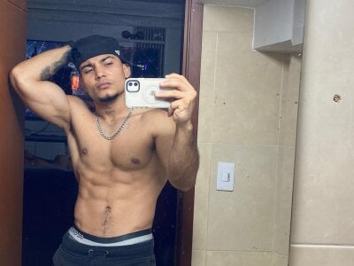 Aaron_butler Public зображення