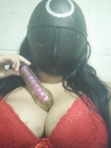 Elisa120 Public Pic 2