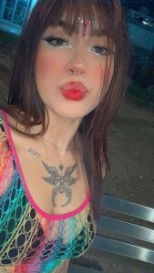 SallyKitty_ Public Pic 3