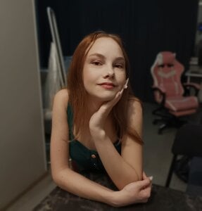 Ellie_Fors Public Photo 2