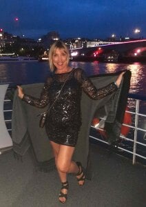 ClassyNAWTYBritMILF casual Photo 4